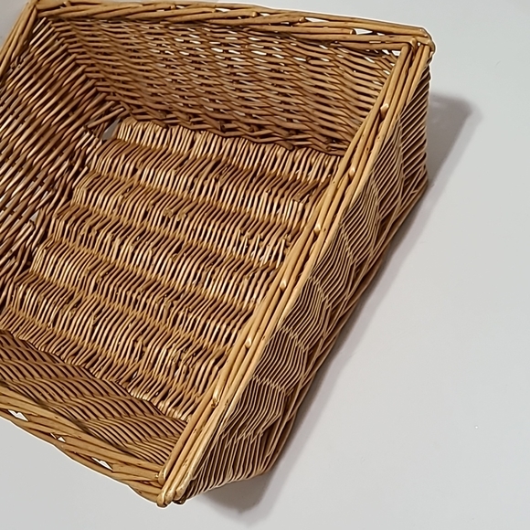 16" WICKER BASKET - Picture 6 of 10